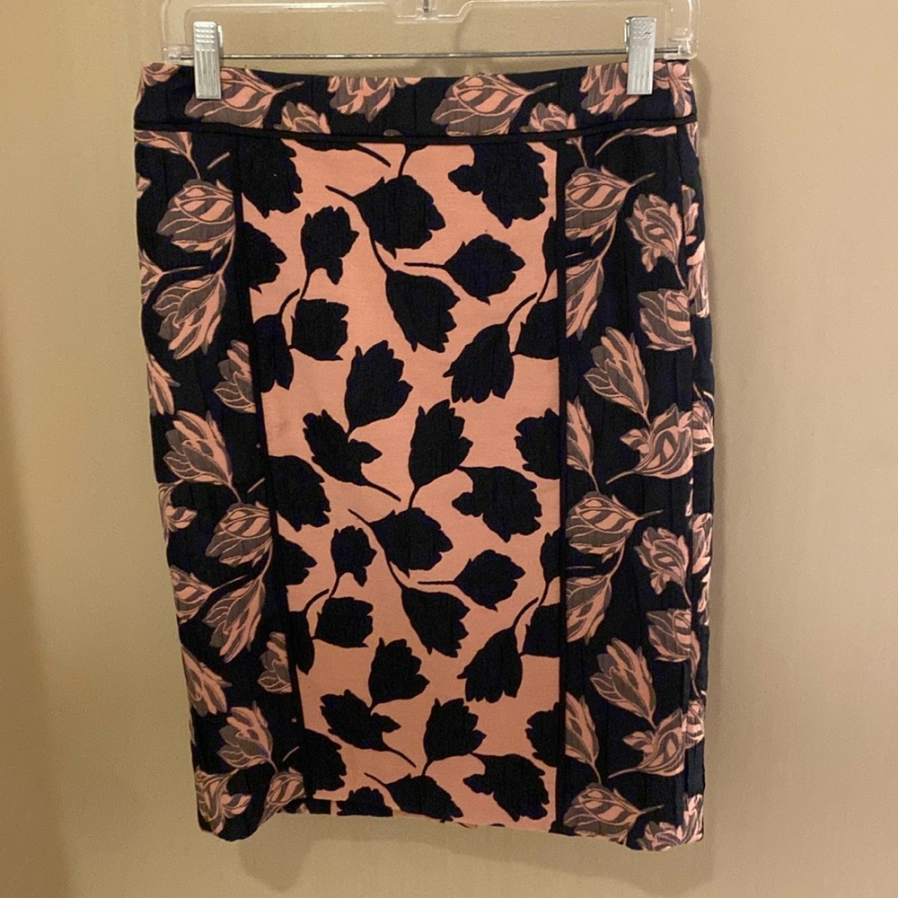 Ann Taylor, black and pink pencil skirt, size 0